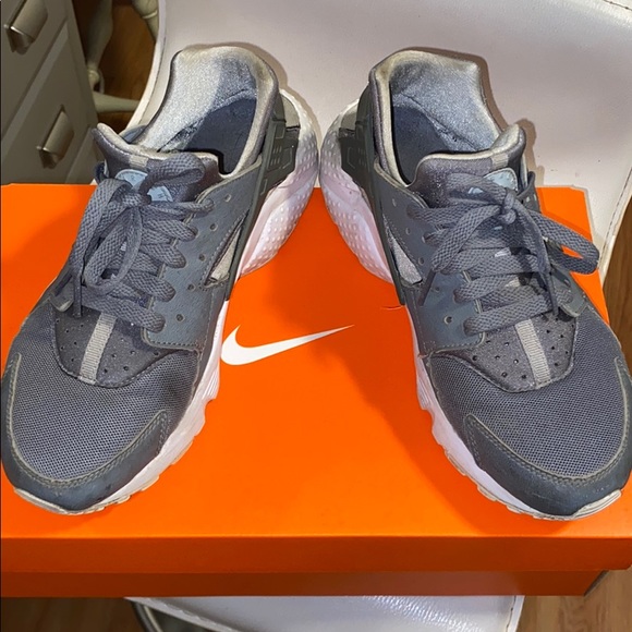 Gray Huaraches - Picture 2 of 4